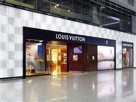 louis vuitton gatwick|gatwick airport south terminal shops.